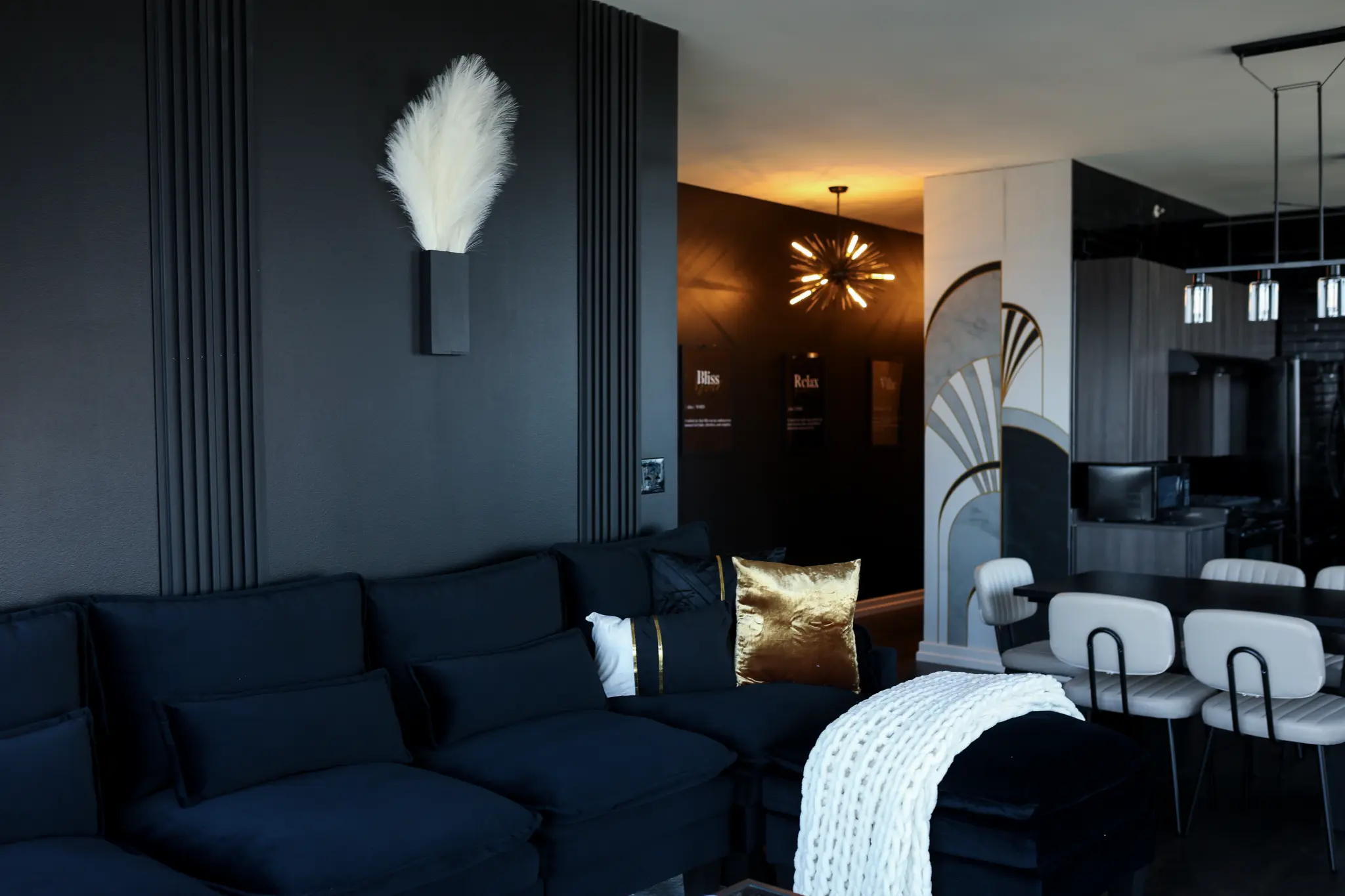 Zenith Studio - Entertainment Area