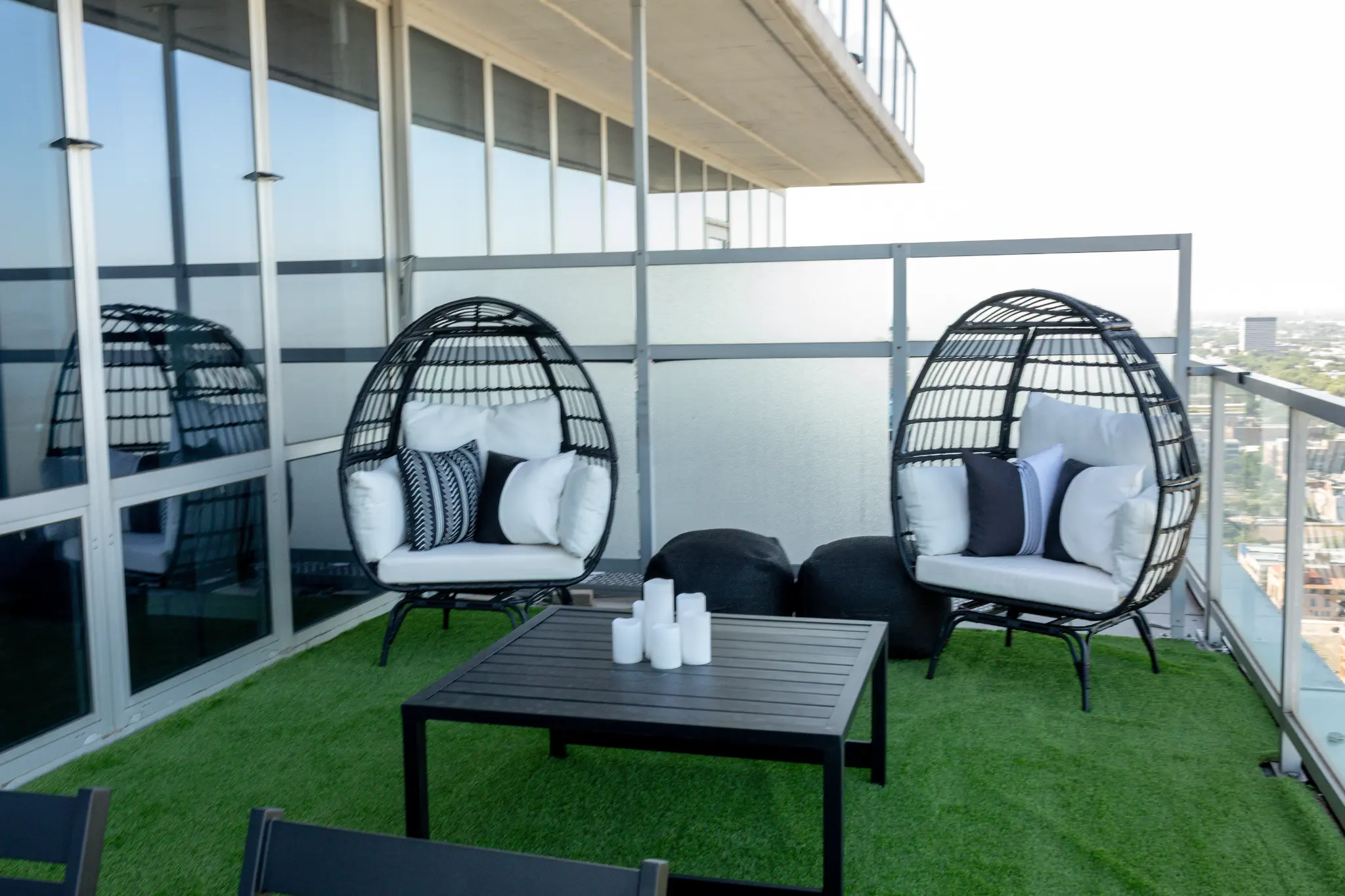 Zenith Studio - Outdoor Lounge