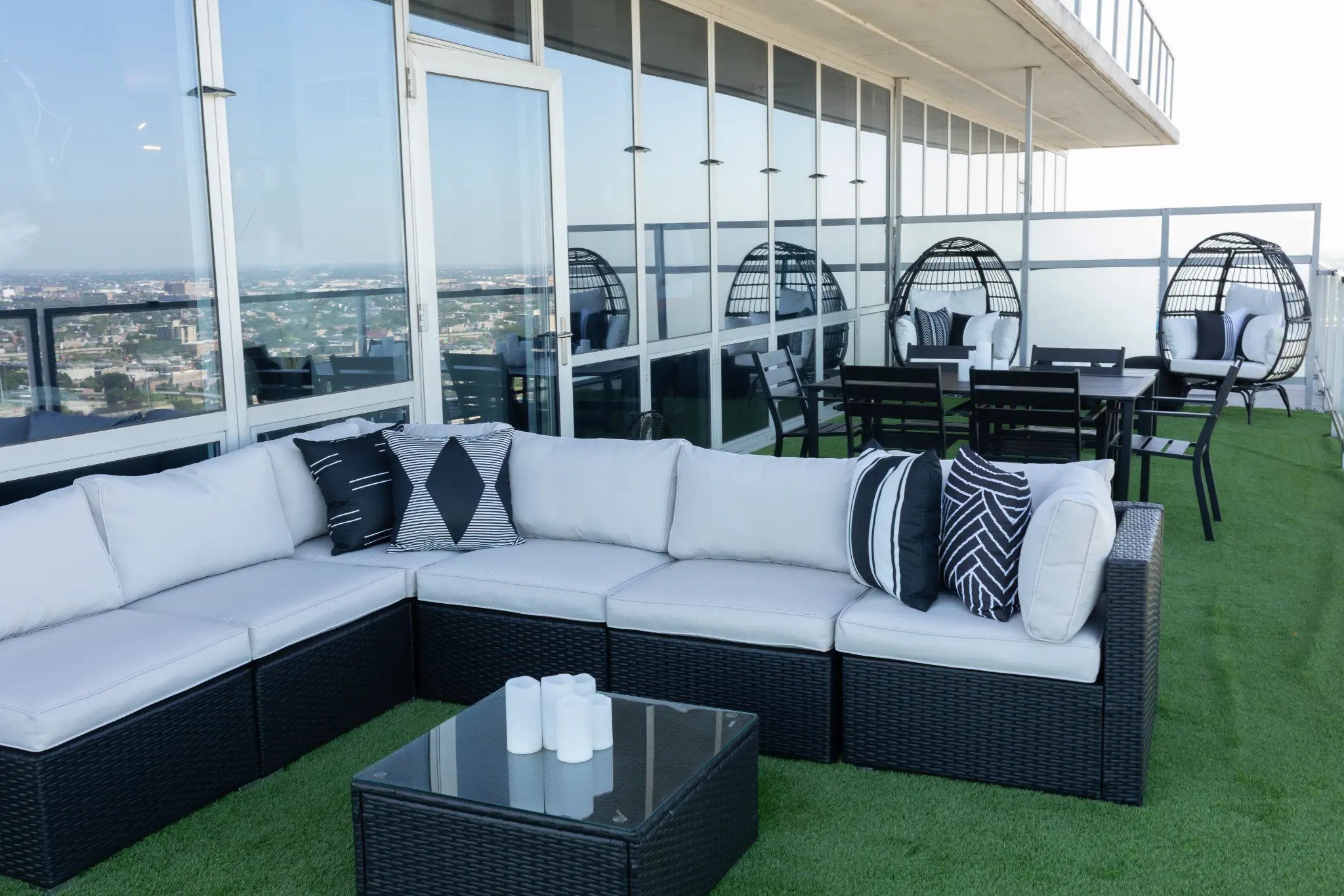Zenith Studio - Terrace Seating