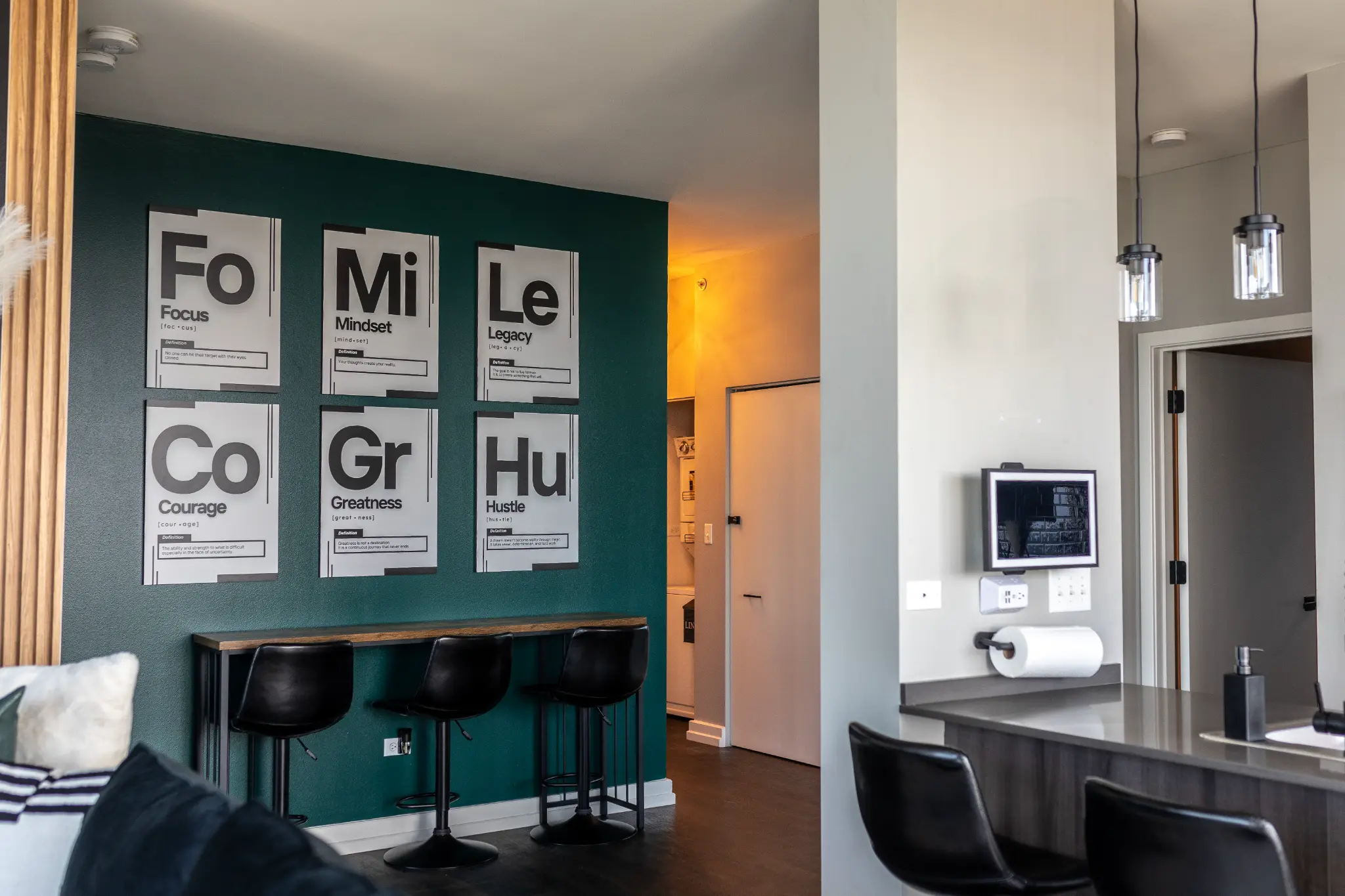Lumina Studio - Creative Workspace