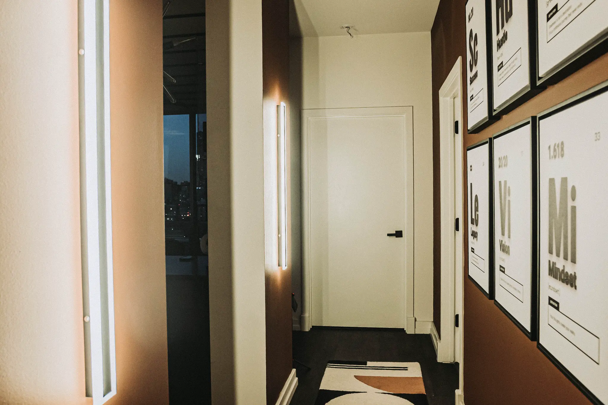 Maven Studio - Professional Lighting